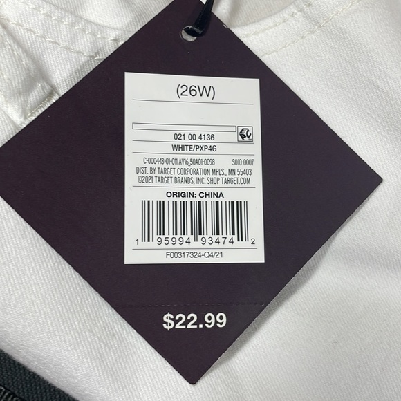 Bermuda high rise white jeans shorts - Picture 8 of 10